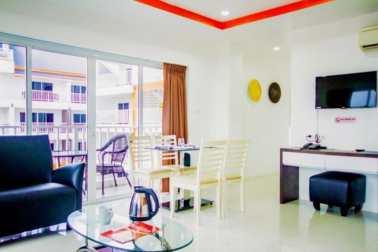 Family Residence Pattaya Exterior photo